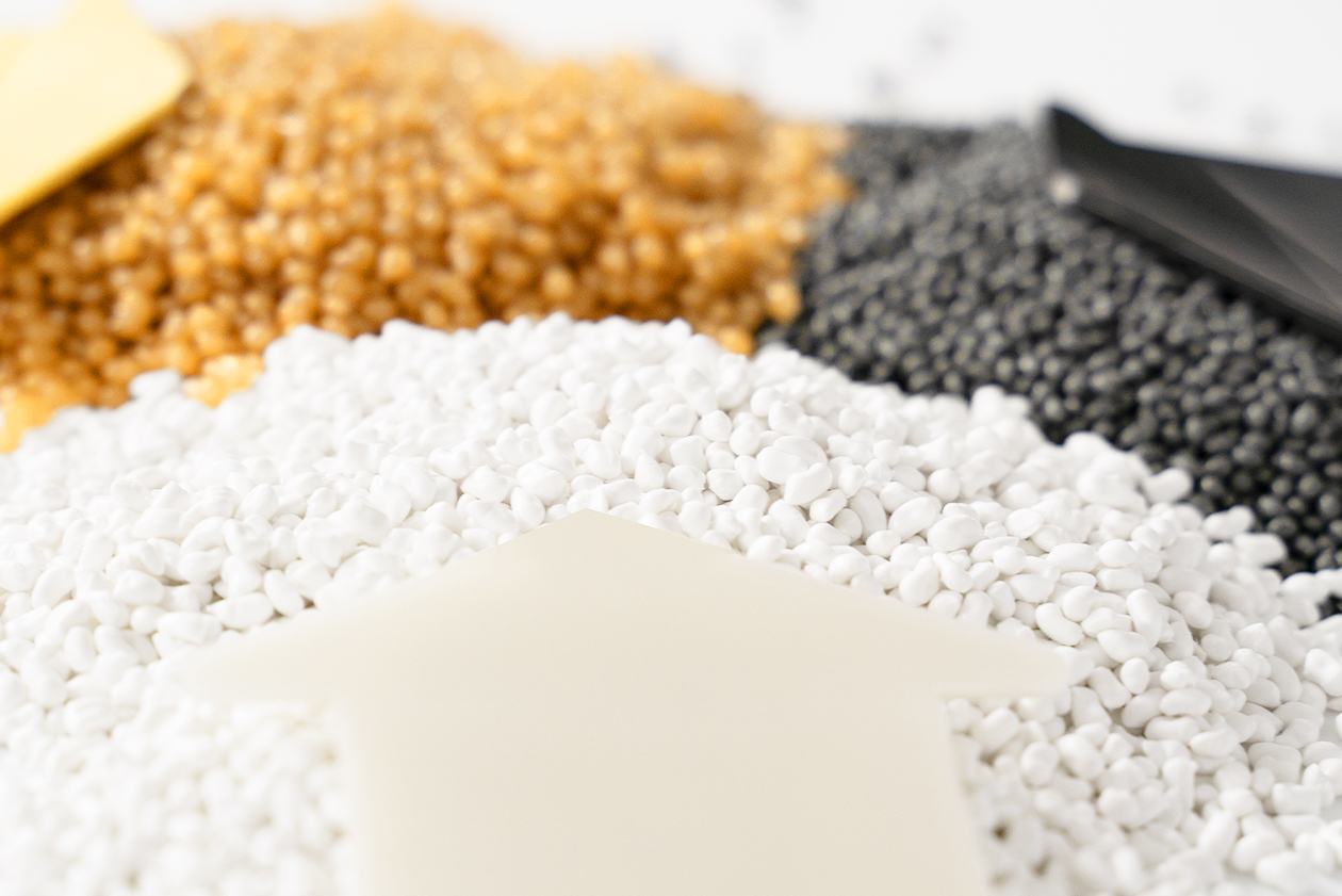 Bild zeigt Granulate durch das chemische Recycling
